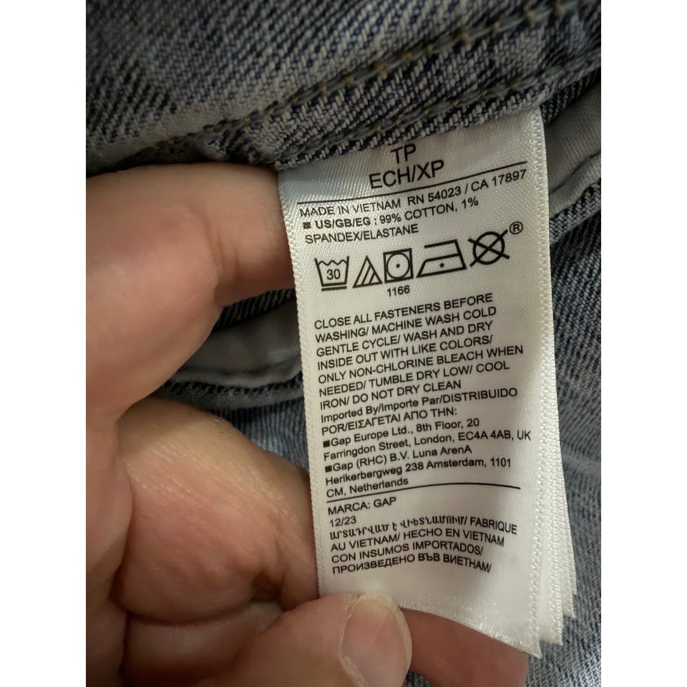 GAP Womens XS Puff Sleeve Collarless Denim Jacket Light Wash Raw Hem C - Picture 4 of 4